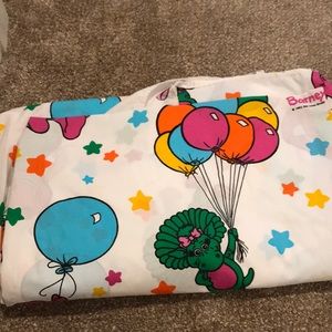 1993 Vintage Barney full size fitted bed sheet